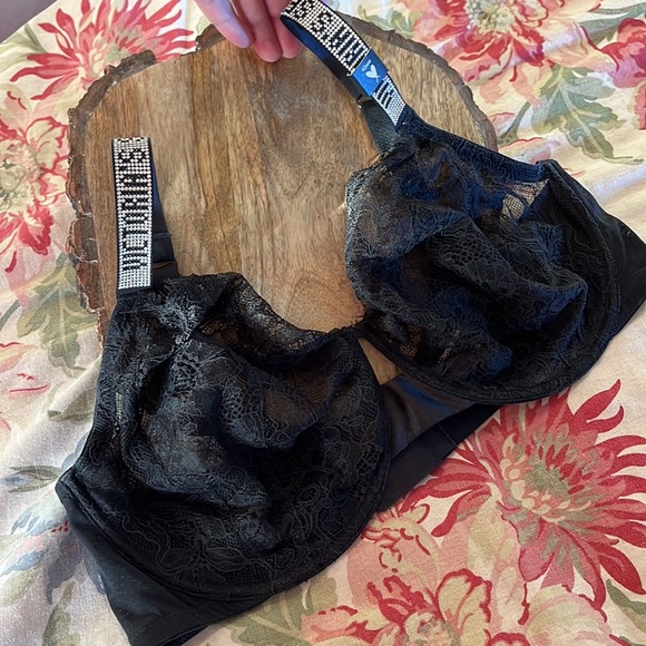 VICTORIA SECRET Size 42DDD Classic  Black Lace PushUp Underwire Bra SEXY $69 NEW - Picture 12 of 16